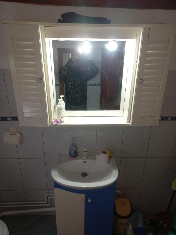 טרגובישטה Double Room With Private Bathroom By Osteria Constantino מראה חיצוני תמונה